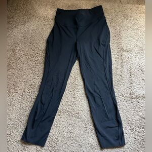Black base pace lululemon leggings size 8!